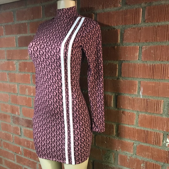 Such A Show Stopper Dress☃️ - Picture 3 of 6